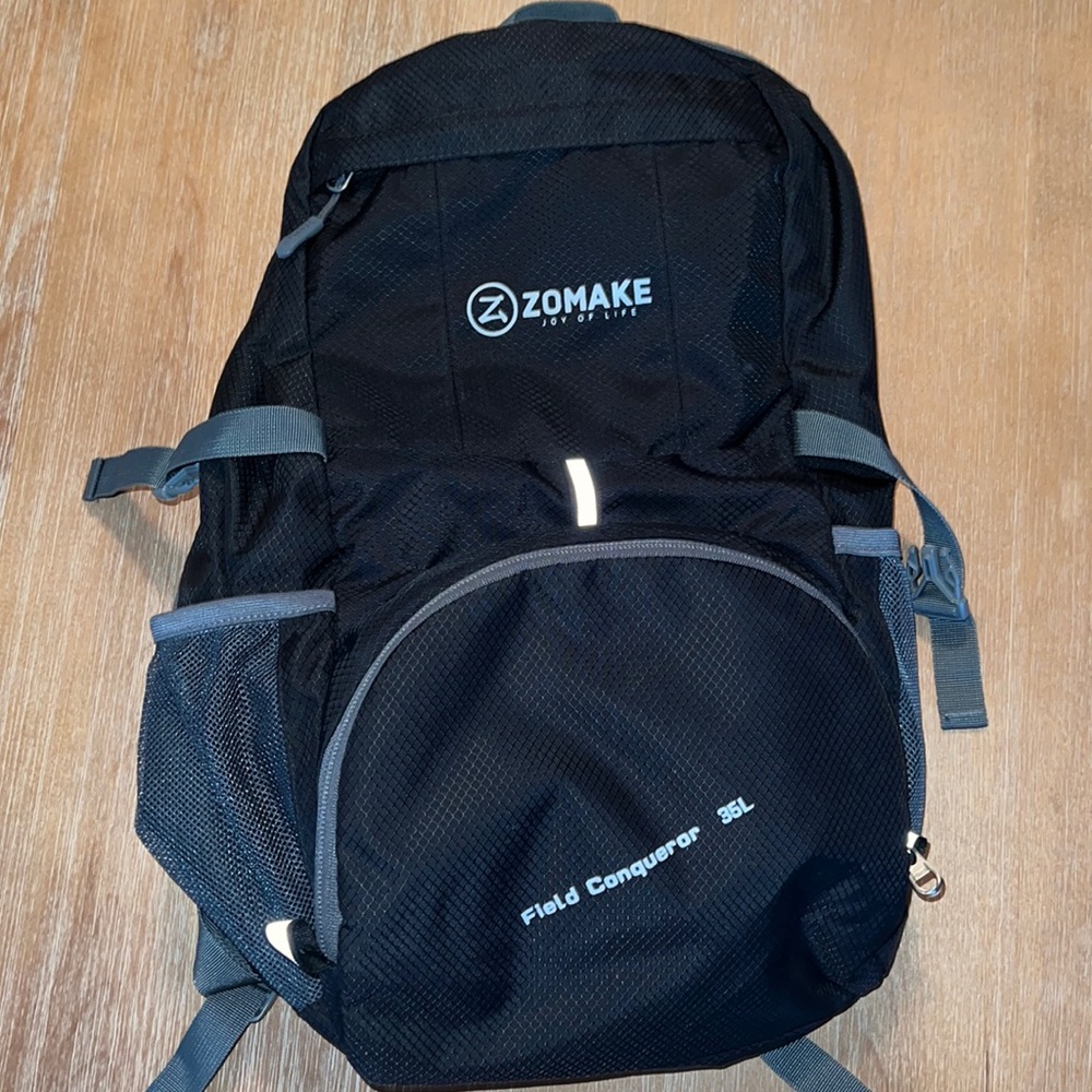 Zomake packable backpack.